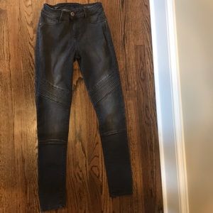 Dark Grey Jegging/Jeans